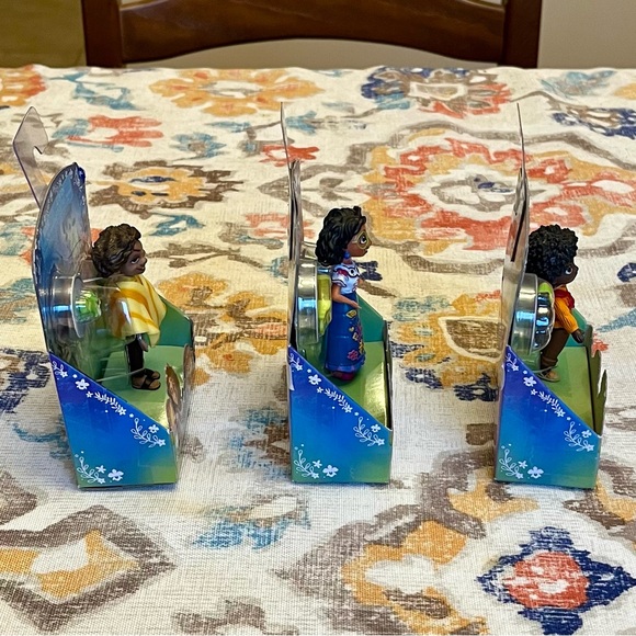 Disney Encanto 3” Figures (Camilo Madrigal, Mirabel Madrigal & Antonio Madrigal) - Picture 2 of 11